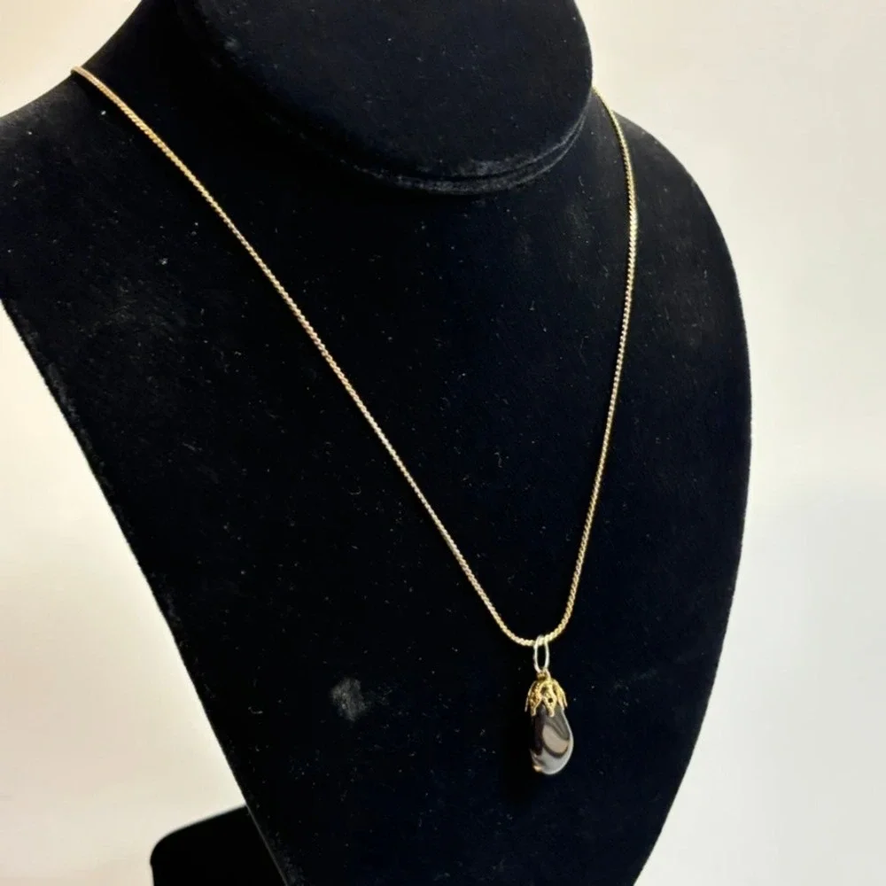 N/A gold tone